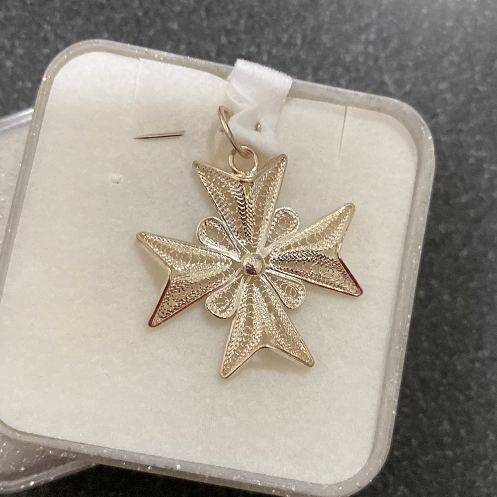 925 Filigree Maltese Cross